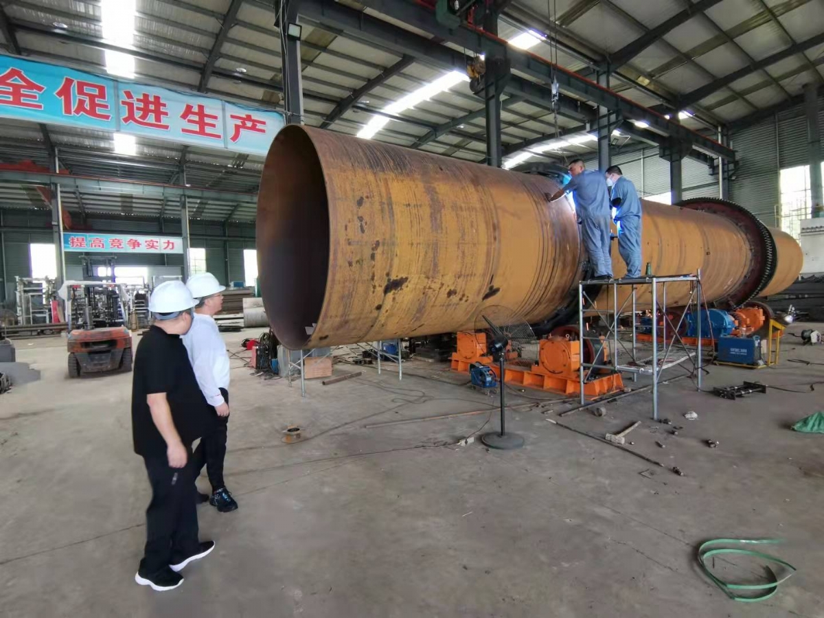 廈門程總前來公司考察活性炭生產(chǎn)、加工設(shè)備